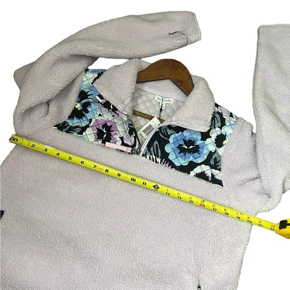 Vera Bradley Teddy Fleece Pocket Pullover Plum Pansies - Picture 7 of 10